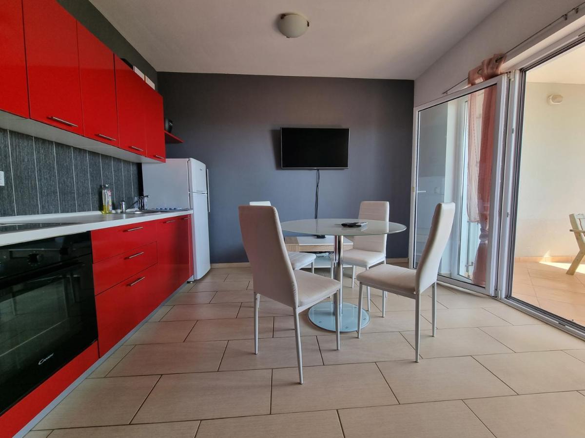 Apartment Wallot Novalja Exterior foto