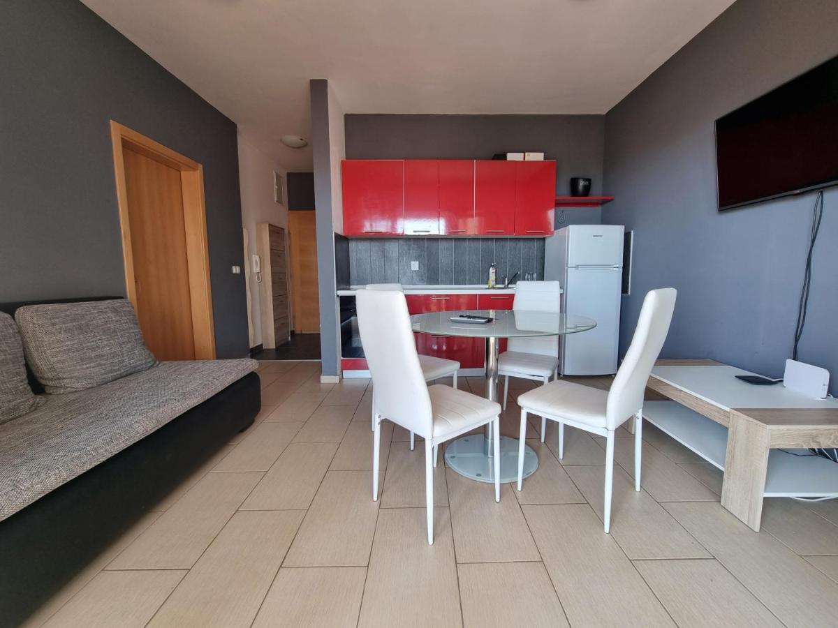 Apartment Wallot Novalja Exterior foto