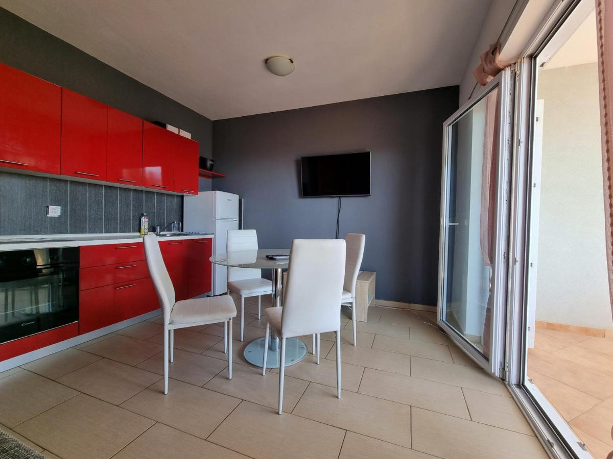 Apartment Wallot Novalja Exterior foto